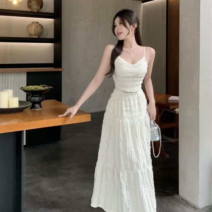 Bộ đồ nữ mùa hè hai món, áo dây và chân váy phong cách nhỏ nhắn